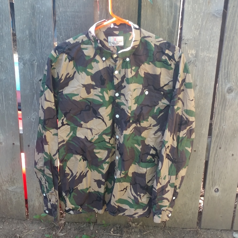Beacon Brand Barbour Camo Button Up Long Sleeve M